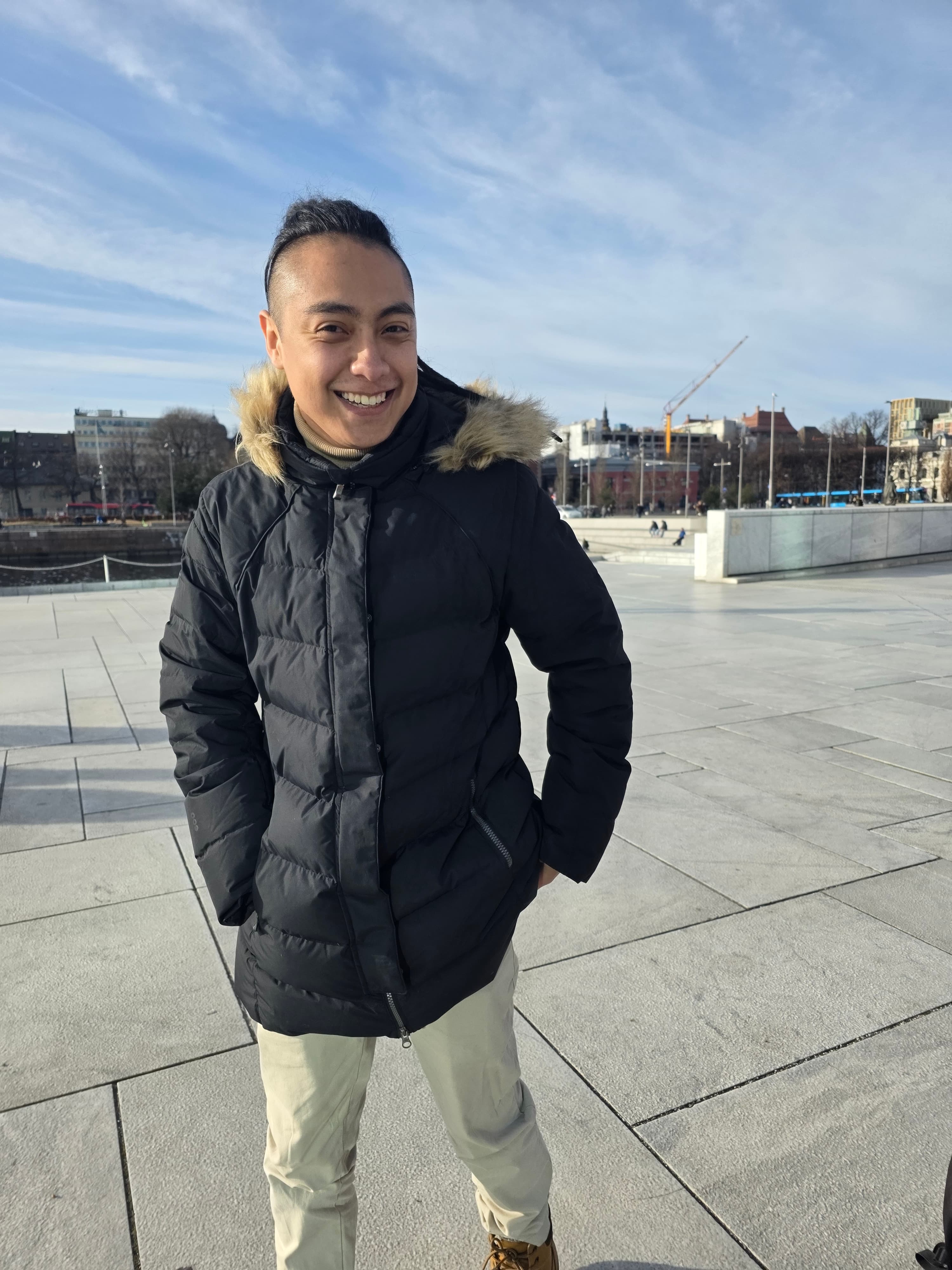 Alberto Espinosa presenting research